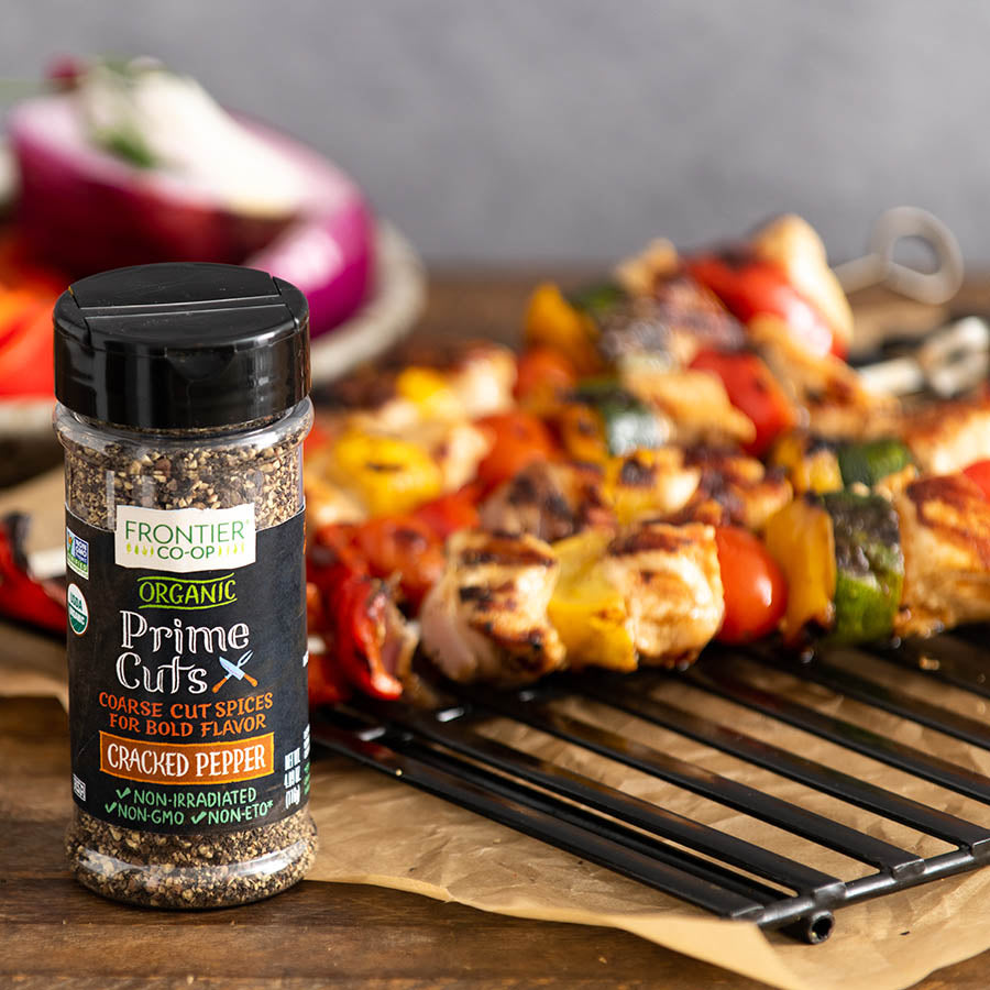 Frontier Co-op Prime Cuts Cracked Pepper, Organic 4.09 oz.
